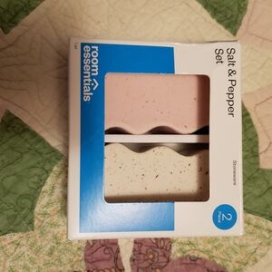 Room Essentials Salt & Pepper Set